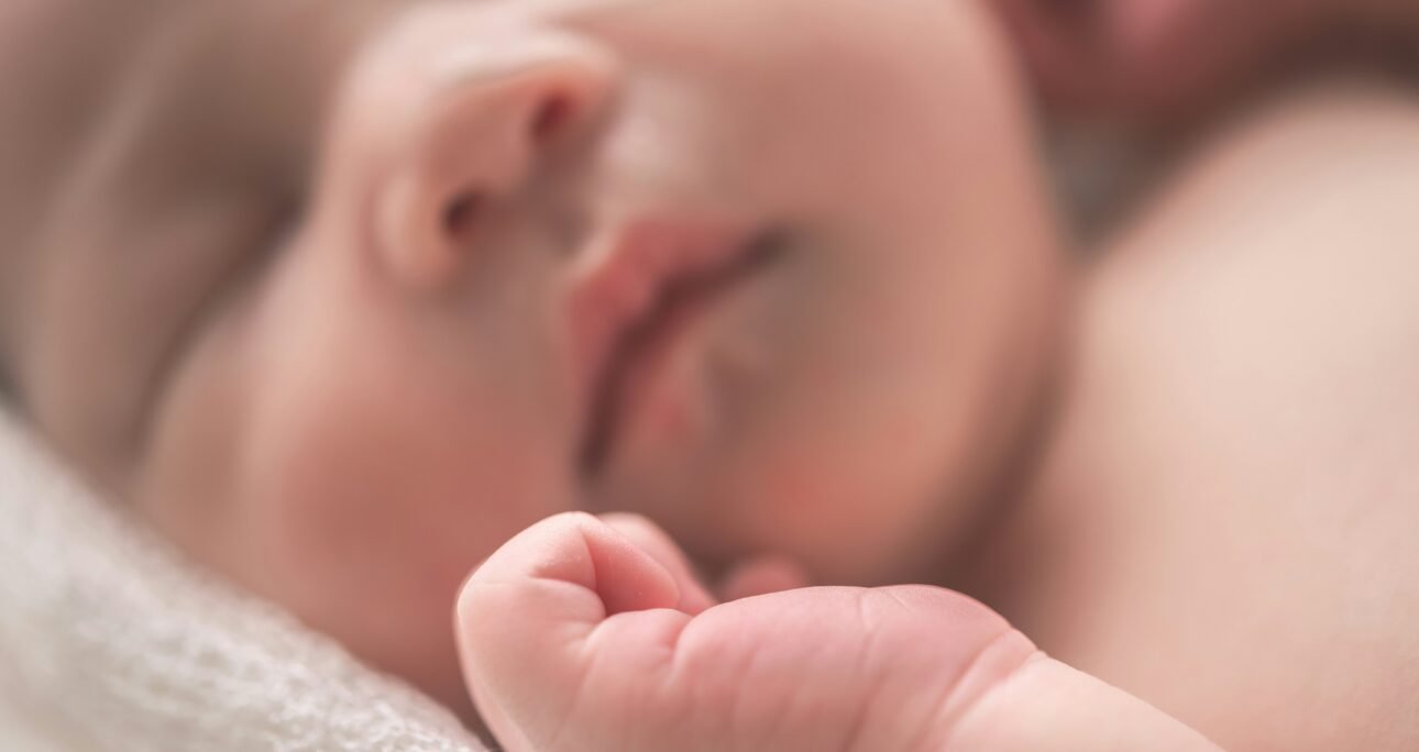 Newborn Sleep Patterns and Expectations: Guidance from a Baby Slumber Consultant